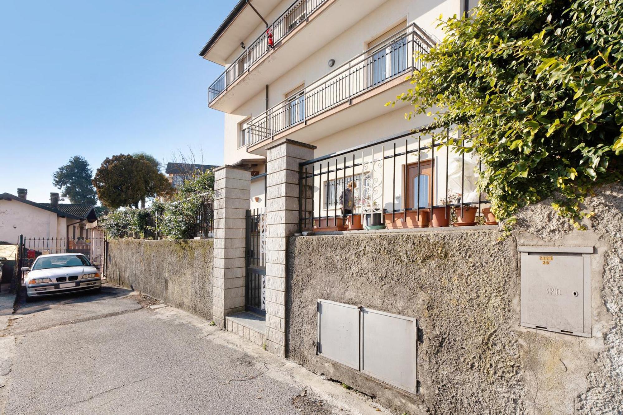 Casa Bella Appartement Intra Buitenkant foto